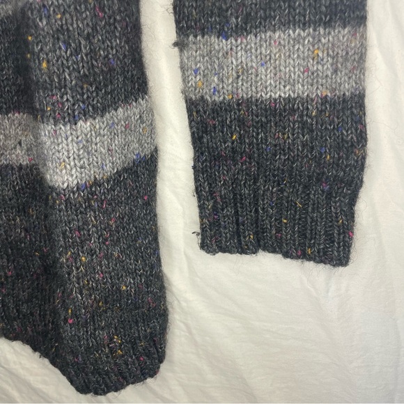 Talbots Large Women’s Gray and Multicolored Button-Up Knit Cardigan - Picture 5 of 12